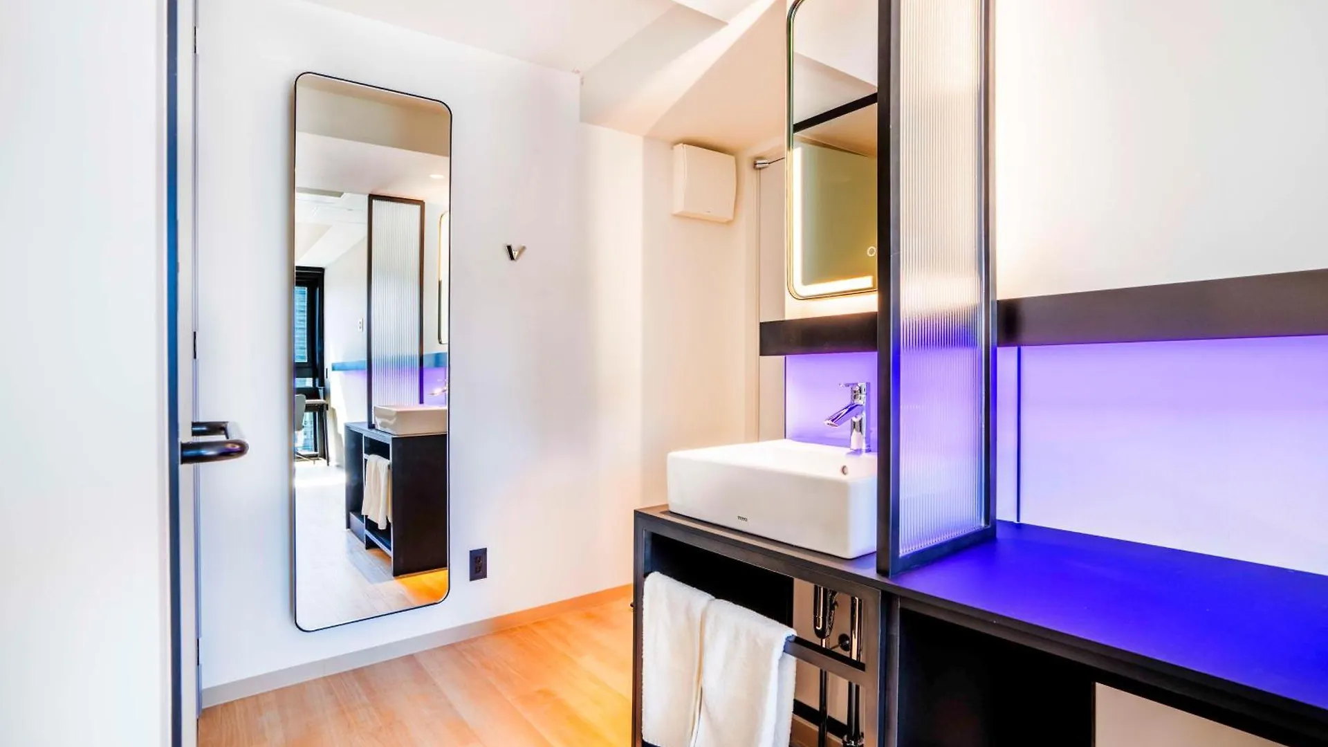 Yotel Tokyo Ginza Hotel