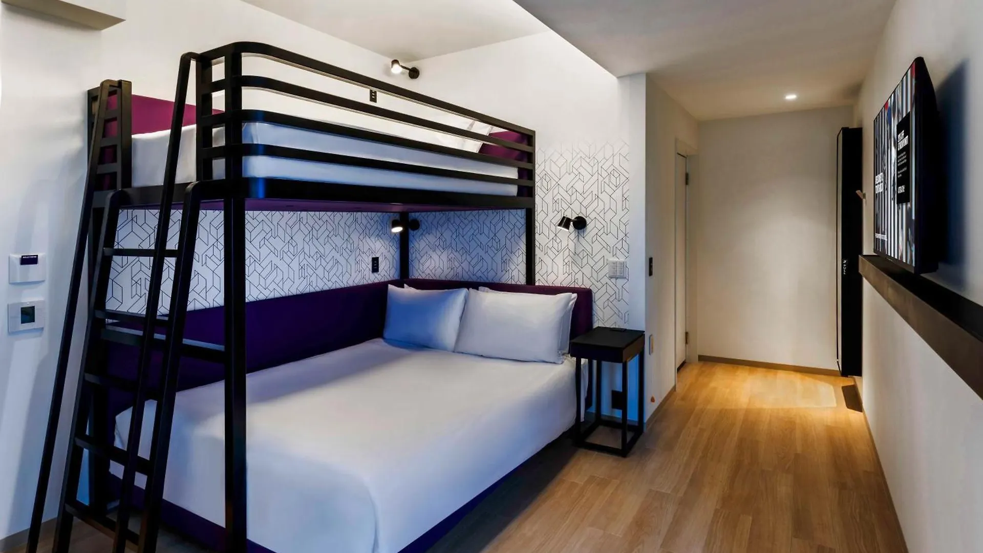 Yotel Tokyo Ginza Hotel