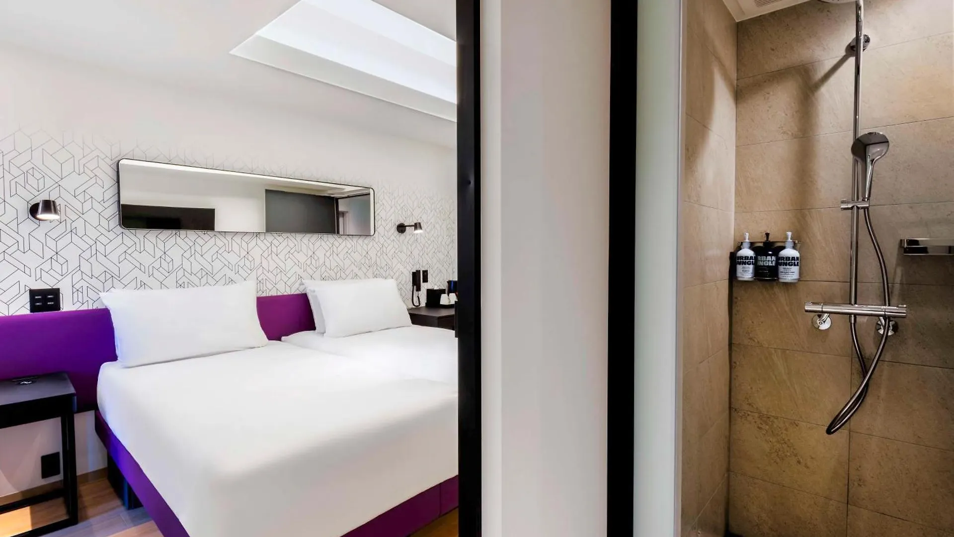 Yotel Tokyo Ginza Hotel